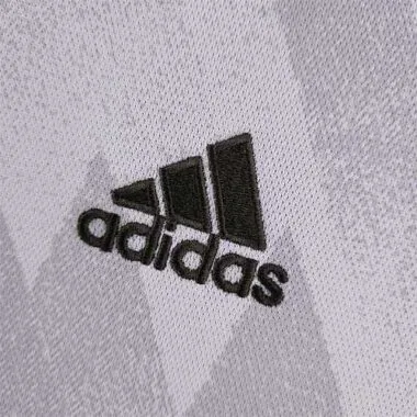 2022/23 Real Madrid away woman