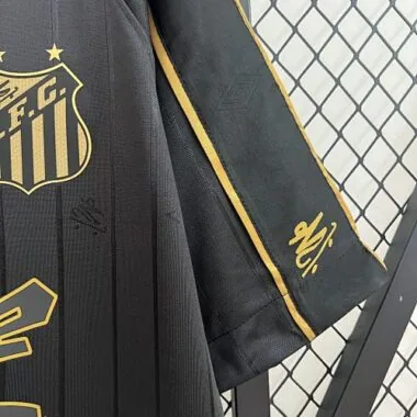 Equipación de edición conmemorativa «Santos Retro Style» 24-24