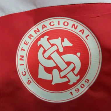 22-23 Windbreaker Internacional Red