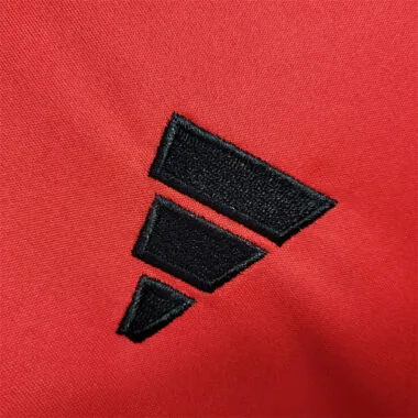 Chándal rojo de entrenamiento del Flamengo 23-24