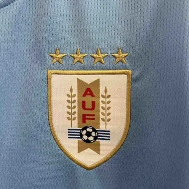Equipamento de futebol da seleção do Uruguai para 2024 (equipamento de casa)