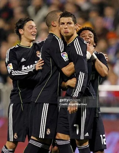 10-11 Retro Player Real Madrid Away Kit Long Sleeve Cheap Football Jersey Wholesale Yupoo