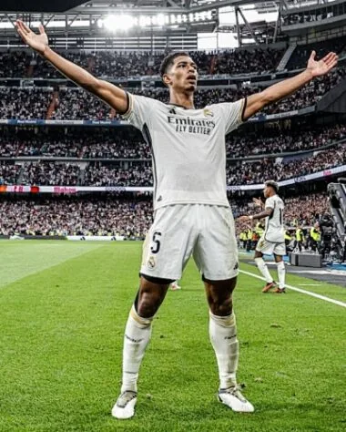 23-24 Player Real Madrid Home Kit Long Sleeve Cheap Football Jersey Wholesale Yupoo