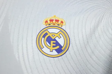 21-22 Retro Player Real Madrid Home Kit Long Sleeve Cheap Football Jersey Wholesale Yupoo
