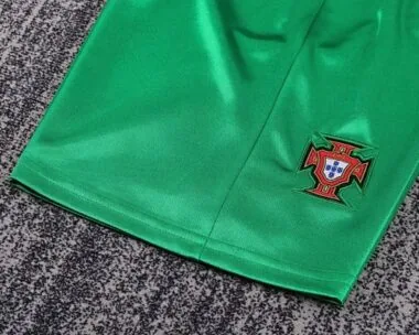 1998 Retro Kids Portugal Home Kit