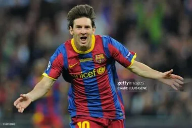 2010-11 Retro Barcelona Home Kit Player