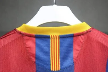 2010-11 Retro Barcelona Home Kit Player
