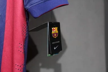2014-15 Retro Barcelona Home Kit Player