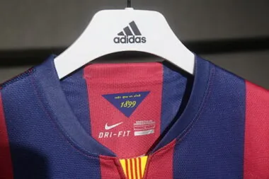 2014-15 Retro Barcelona Home Kit Player
