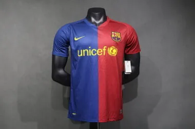 2008-09 Retro Barcelona Home Kit Player