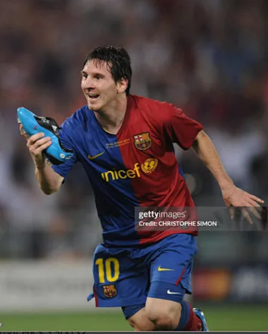 2008-09 Retro Barcelona Home Kit Player