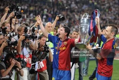 2008-09 Retro Barcelona Home Kit Player