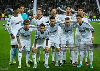 2012-13 Retro Real Madrid Home Kit Player