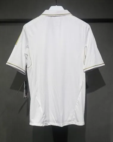 Camiseta de local del Real Madrid de la temporada 2010-11 (edición retro) para jugador