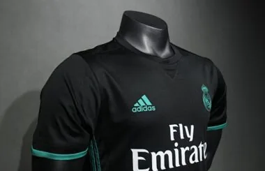 2017-18 Retro Real Madrid Away Kit Player