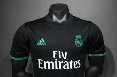 2017-18 Retro Real Madrid Away Kit Player