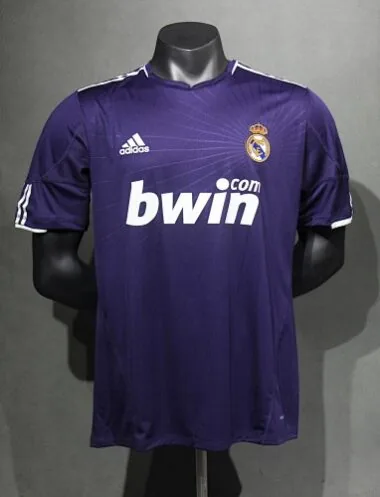 2010-11 Retro Real Madrid Second Away Kit Player