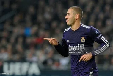 2010-11 Retro Real Madrid Second Away Kit Player