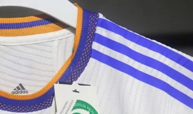 2021-22 Retro Real Madrid Home Kit Player