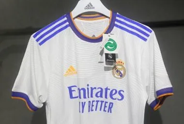 2021-22 Retro Real Madrid Home Kit Player