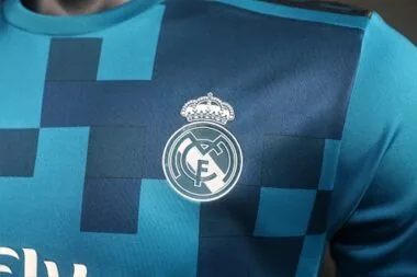 2017-18 Retro Real Madrid Second Away Kit Player