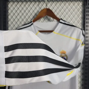 09-10 Real Madrid Heimtrikot mit langen Ärmeln