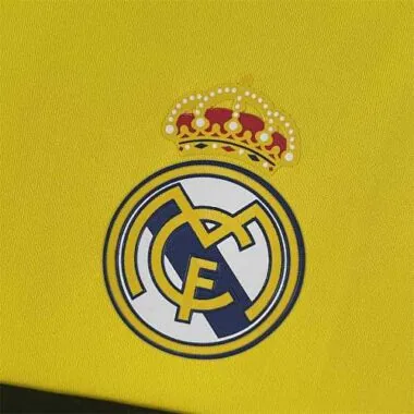 11-12 Cartellino giallo al portiere del Real Madrid