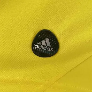 11-12 Cartellino giallo al portiere del Real Madrid