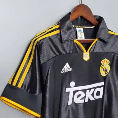 98-99 Real Madrid away