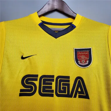 99-00 Arsenal away