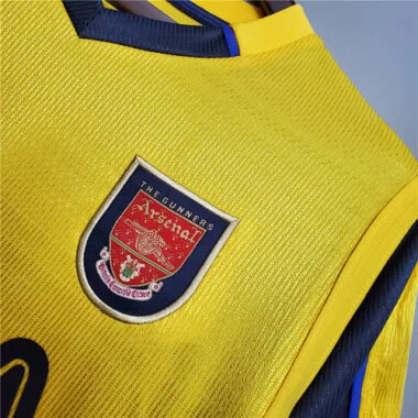 99-00 Arsenal away