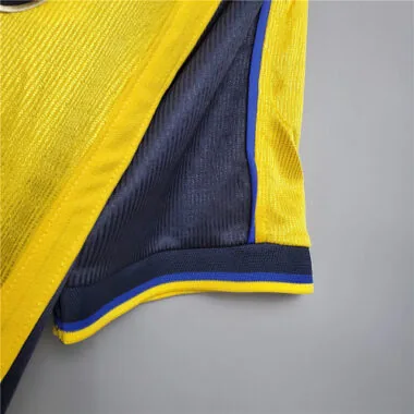 99-00 Arsenal away