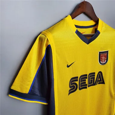 99-00 Arsenal away