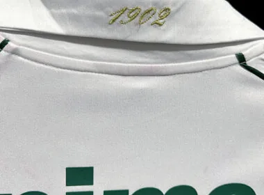 2010 Fluminense Away Retro Kit
