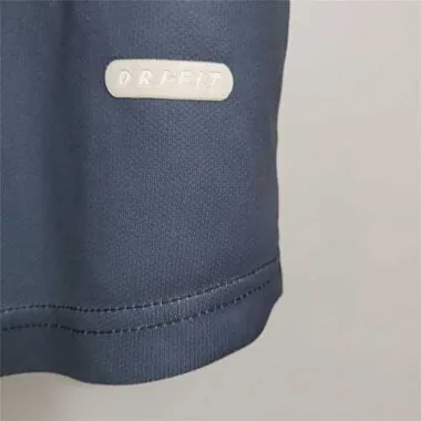 01-02 PSG third away