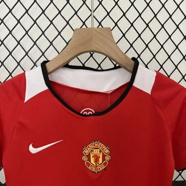 05-06 Manchester United Home Retro Kid Kits Youth Apparels AAAAJersey Wholesale Yupoo