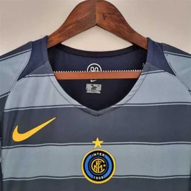 04-05 Inter Milan third away