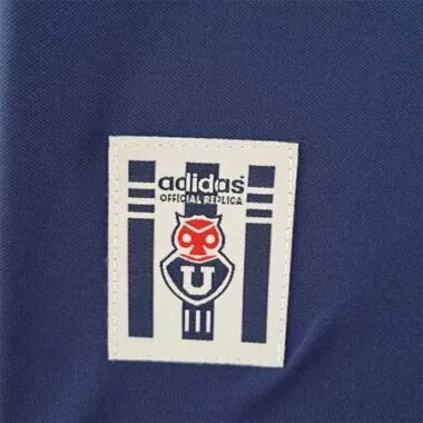 00-01 University of Chile home