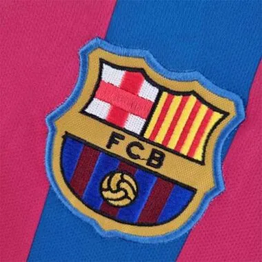 05-06 Barcelona home long sleeve