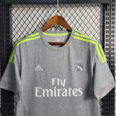 15-16 Real Madrid uit