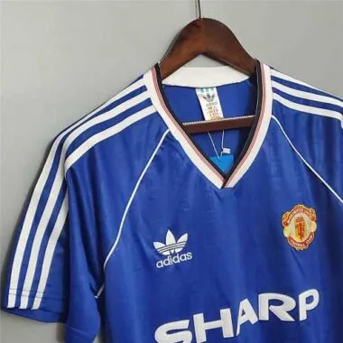 88-89 Manchester United away blue