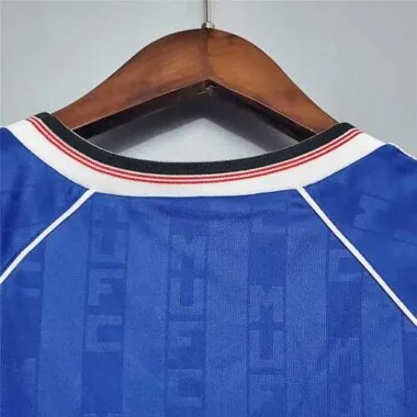 88-89 Manchester United away blue