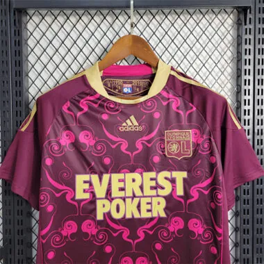 10-11 Lyon red away