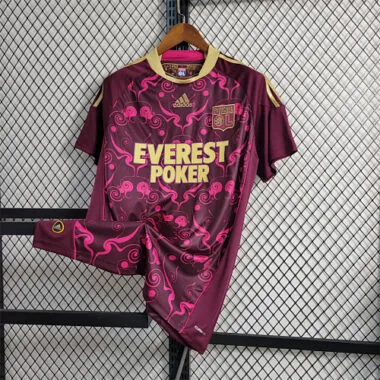 10-11 Lyon red away