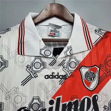 Maillot blanc domicile du River Plate 95-96