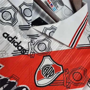 Maillot blanc domicile du River Plate 95-96