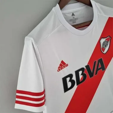 15-16 River Plate home