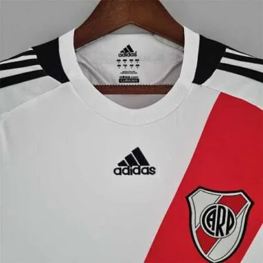 09-10 River Plate home