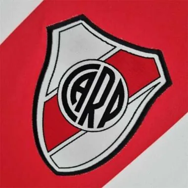 09-10 River Plate home