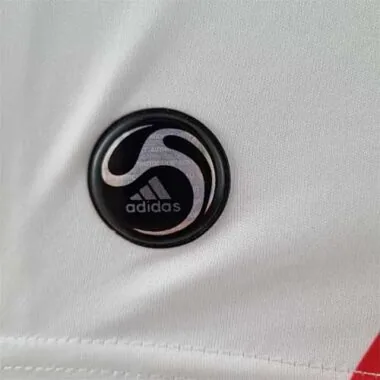 09-10 River Plate home
